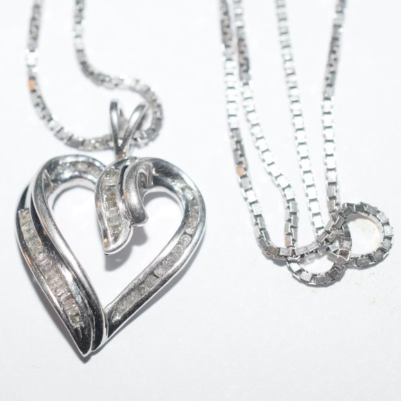 Vint. SS Heng Ngai Genuine Diamond Heart Necklace - Picture 7 of 7